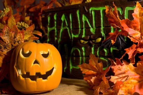 A Guide to the Spookiest Edmonton Haunted Houses