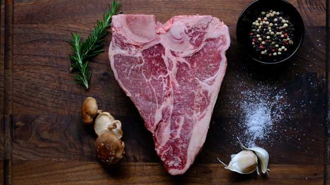 22 Hearty Gifts for the Steak Lover on Your Holiday Shopping List