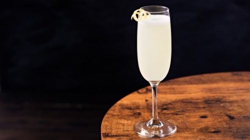 How to Make a French 75, the Best Champagne Cocktail to Toast to the End of the Year