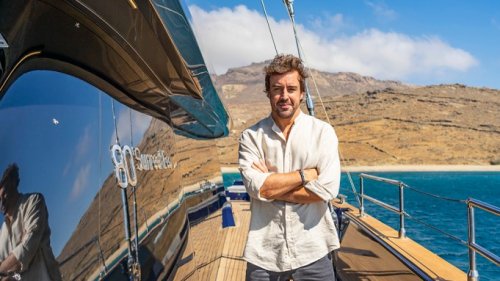 Watch: F1 Champ Fernando Alonso Cruised on Sunreef’s Electric Catamaran Before Getting His Own