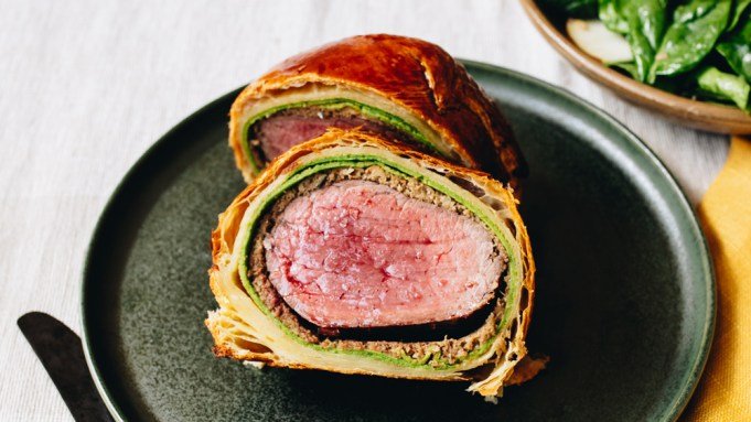 How to Make a Beef Wellington, a Showstopping Dish to Serve This Holiday Season