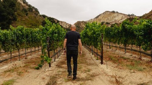 This Star Winemaker’s New Limited-Edition Chardonnay and Pinot Noir Are Stellar