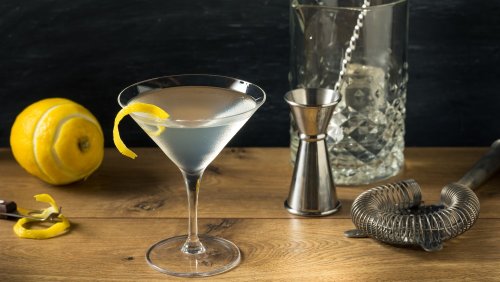 From a French 75 to a Classic Martini: 7 Superb Gin Cocktails to Drink This Summer