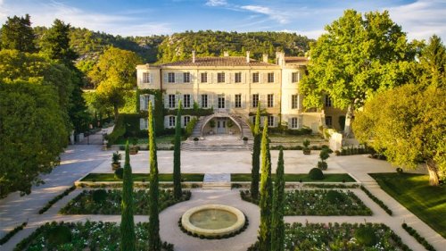 This Sprawling Estate in Provence Makes Award-Winning Olive Oil—and It’s Available for Buyouts