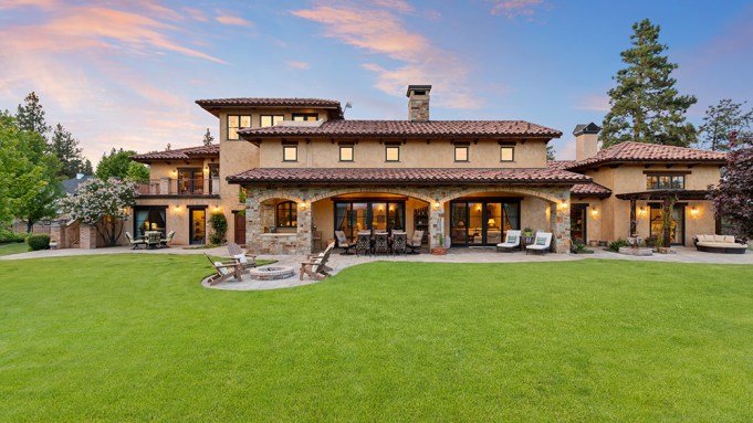 This $16 Million Family Compound Comes With Sweeping Views of Oregon’s Volcanic Peaks