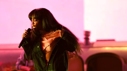 SZA Returns to Tour Despite Vocal Damage: 'My Priorities Are F--ked Up'
