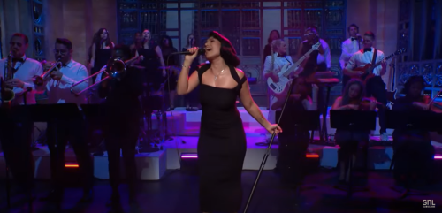 'SNL': Watch Raye Perform 'Escapism,' 'Worth It'