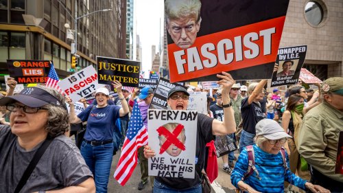 '50501' Demonstrators Protest Trump Over Easter Weekend