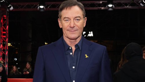 Jason Isaacs of 'White Lotus' Takes Back Nudity Comment: Women Are 'Monstrously Exploited'