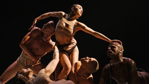 FKA Twigs Postpones North American 'Eusexua' Shows Due to Visa Issues: 'Devastated'
