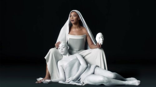 Flashback: Beyoncé Wears Issey Miyake in 2014 Video for 'Mine'