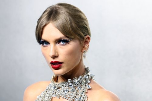 taylor-swift-reveals-new-song-title-mastermind-sings-10-minute-all