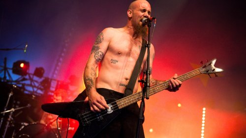Nick Oliveri Returns to Queens of the Stone Age's Stage