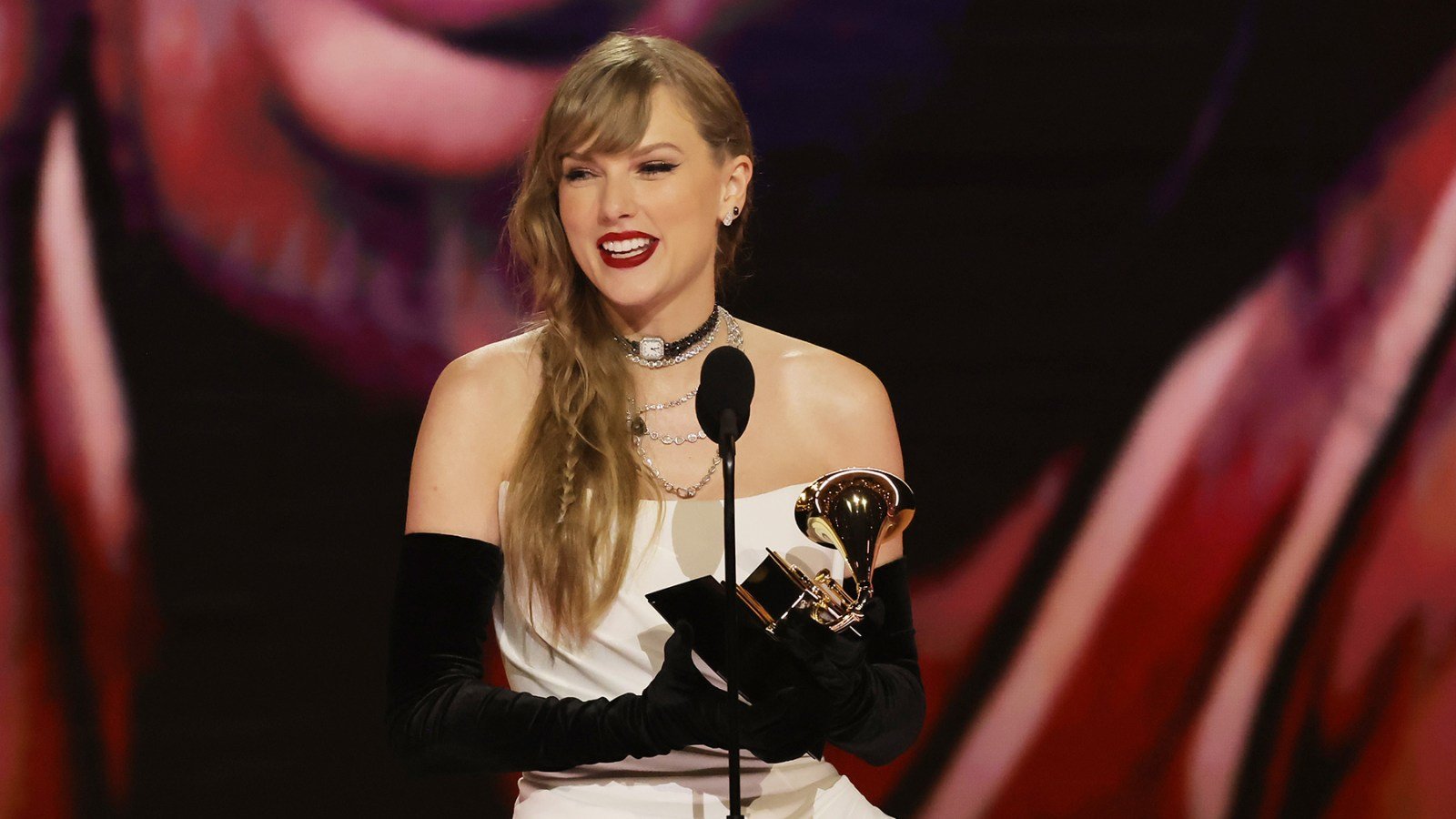Taylor Swift Announces New Album 'Tortured Poets Department' at Grammys