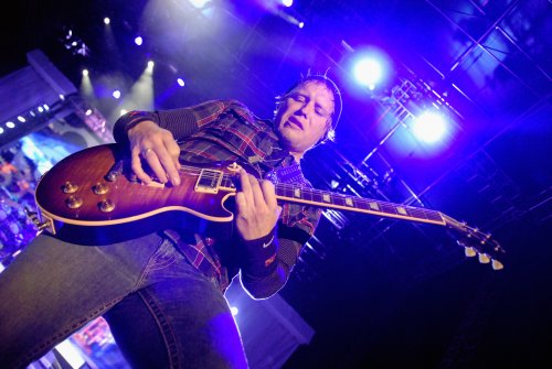 Matt Roberts, Original 3 Doors Down Guitarist, Dead at 38