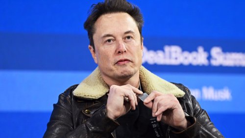 Elon Musk Marks Race to Bottom With Alex Jones, Ramaswamy, Andrew Tate in Live Twitter Chat
