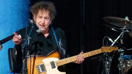 Bob Dylan Is Selling a Bizarre Tour T-Shirt. We Have Questions