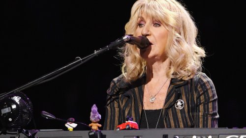 Watch Christine McVie's Final Public Performance at 2020 Peter Green ...