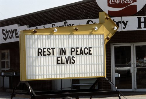 Elvis Presley: Funeral in Memphis