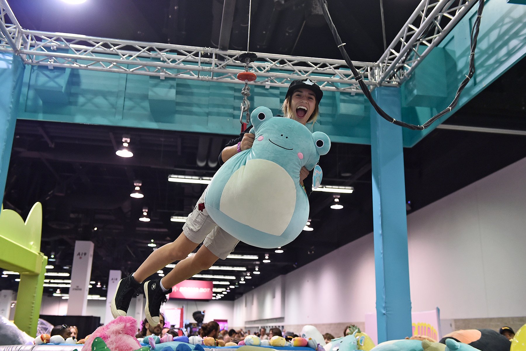 VidCon 2022 Was a Candy-Colored, Covid-Spreading, Content-Creating Extravaganza