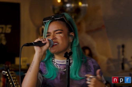 Watch Karol G's Debut Performance of 'Contigo Voy a Muerte ...