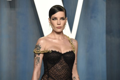 Halsey Claims Label Won't Release New Song Unless They 'Fake a Viral Moment on TikTok'