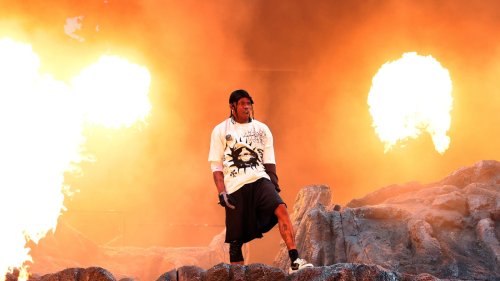 Travis Scott Plots Show At Pyramids Of Giza Promotes Utopia Packs    Medium 