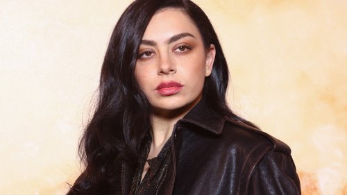 Creator Behind Viral Charli XCX 'Apple' Dance Sues Roblox Over Copyright Violation
