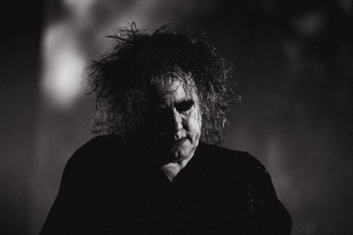 The Cure: Neue Musik an Robert Smiths Geburtstag