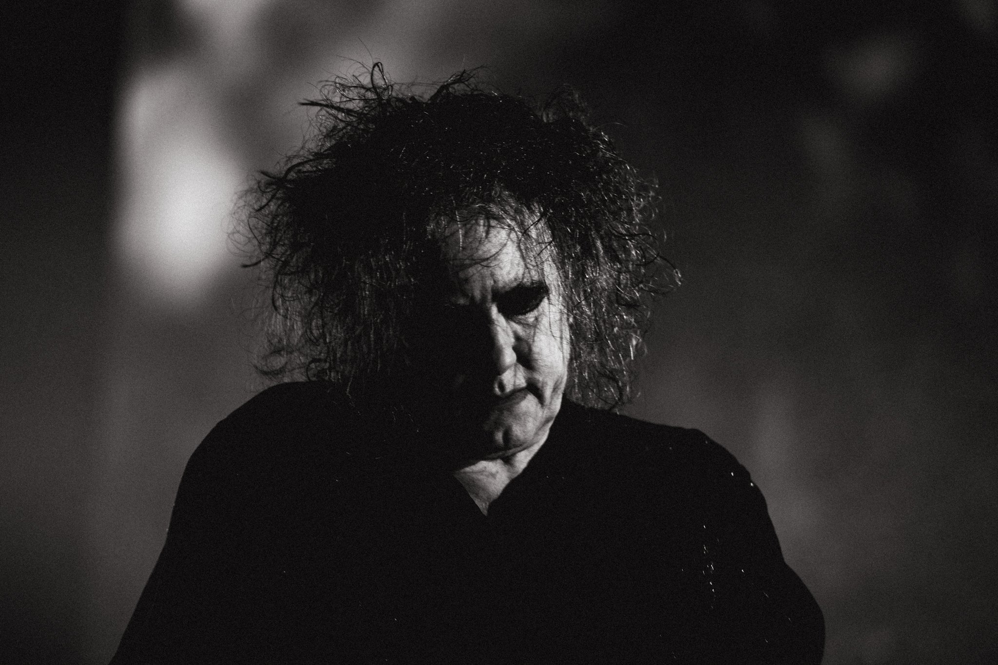The Cure: Neue Musik an Robert Smiths Geburtstag