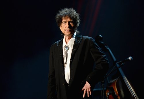 Kritik: Bob Dylan begeistert beim Auftakt der „Rough and Rowdy Ways Tour 2025“