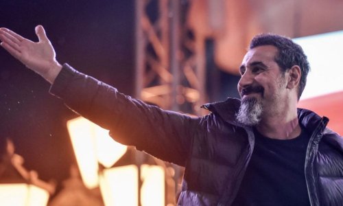 Serj Tankian : découvrez son nouveau single solo