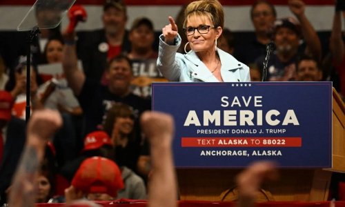 Sarah Palin s’incline en Alaska face à Mary Peltola