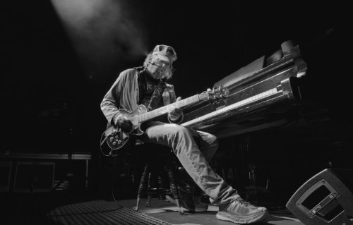 Neil Young prende esempio da Robert Smith e dice basta ai biglietti super costosi | Rolling Stone Italia