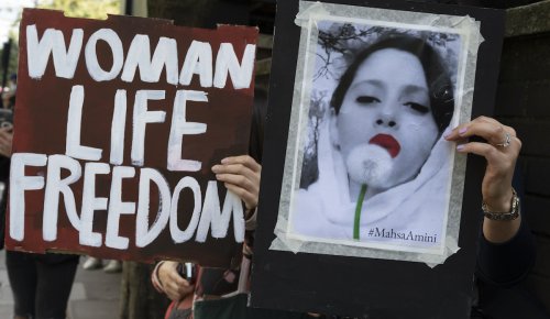 ‘Bella Ciao’ è diventata l’inno delle proteste per la morte di Mahsa Amini | Rolling Stone Italia