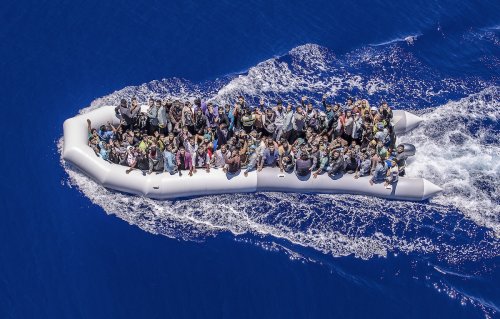 Soldi in cambio di libertà: la dottrina di Giorgia Meloni sui migranti | Rolling Stone Italia