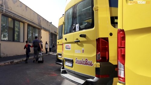 VIDEO | Sostenibilità e inclusione, ecco i nuovi bus elettrici per il trasporto scolastico disabili