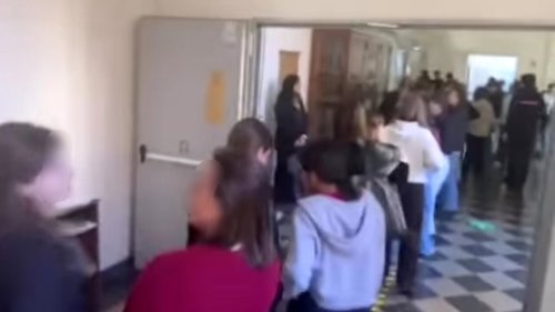 Licei a secco per lavori Acea. E il preside manda gli alunni a casa
