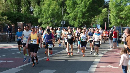 Maxence, 20 ans : « Il y a 3 ans, je trottinais 5 minutes… et je cours mon premier marathon sur la Route du Louvre ! »