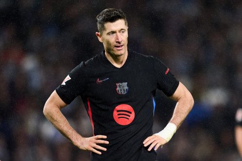 Robert Lewandowski names former Liverpool player in all-time five a side team and considers picking another