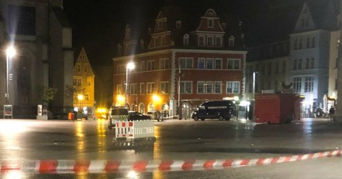 Zwei Schwerverletzte: Explosion in Toiletten auf Marktplatz in Halle