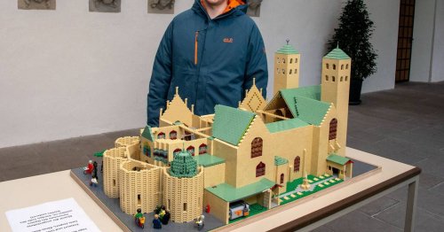 Tüftler aus Kleve: 20-Jähriger baut Münsteraner Dom aus 22.000 Legosteinen nach