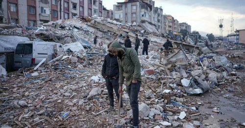 Erdbeben in Türkei und Syrien: Mehr als 16.000 Tote – Erdogan räumt Defizite im Krisenmanagement ein