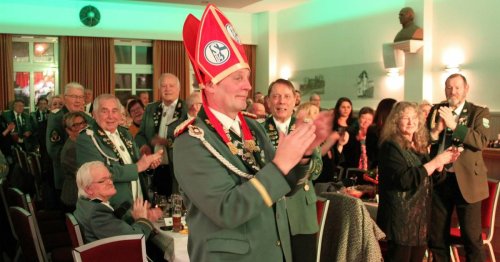 Winterfest der Hückeswagener Schützen: Vom Schützenkönig zum „Papst“