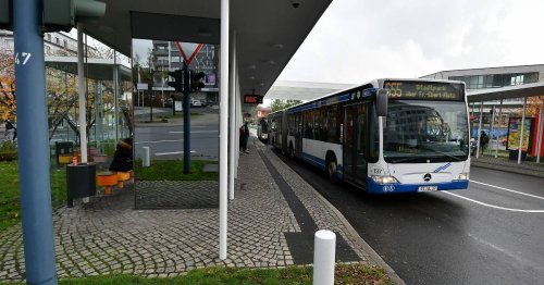 Zum Start des 9-Euro-Tickets: In Remscheid fehlen Busfahrer - massive Verspätungen sind die Folge