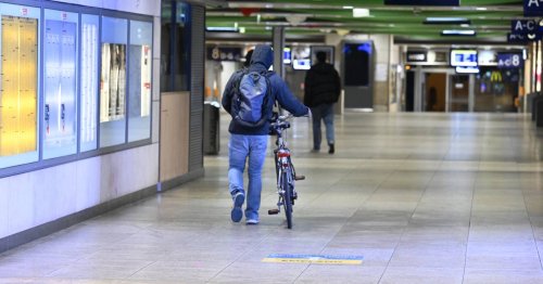 Warnstreik in NRW: Kein Regional- und S-Bahnverkehr - Flughafen Köln/Bonn „ökologisch“