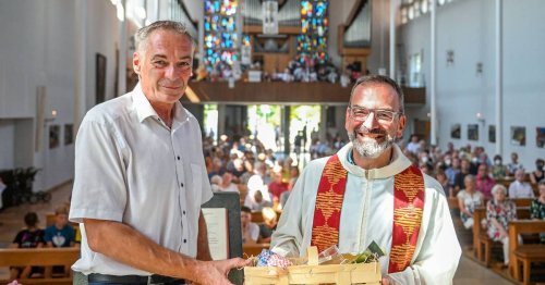 Kirche in Neukirchen-Vluyn: Pfarrer Fink macht sich auf den Weg