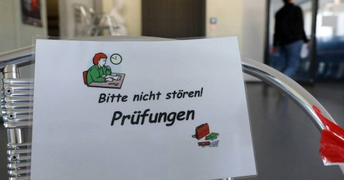 „Es ist deutlich mehr als sonst“: Abi-Nachschreibeklausuren in Mönchengladbach häufen sich wegen Corona