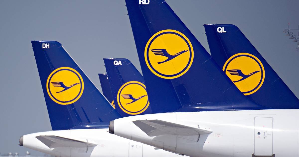Kurioser Fall aus Düsseldorf: Polizei ruft bei Flugbegleiter an – „die dachten, ich lieg da im Flur rum“