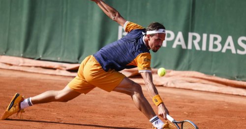 Topstars Djokovic und Alcaraz siegen: Altmaier erreicht zweite Runde bei French Open – Struff und Maria raus